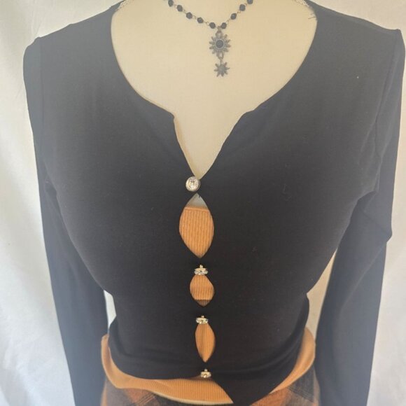 Size s, Button Down Cropped Top, Gem Buttons - Picture 2 of 2